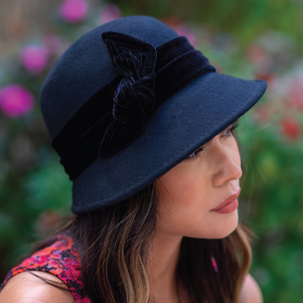 Sombrero Cloche mujeres Madeline de fieltro de lana con cinta de terciopelo de Scala - Negro