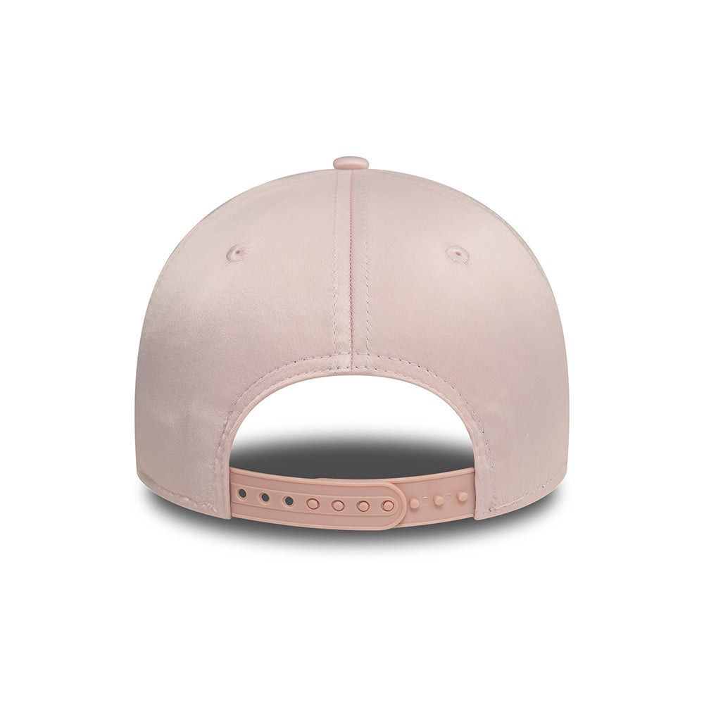 Gorra de béisbol 9FORTY MLB Satin New York Yankees para mujeres de New Era - Rubor