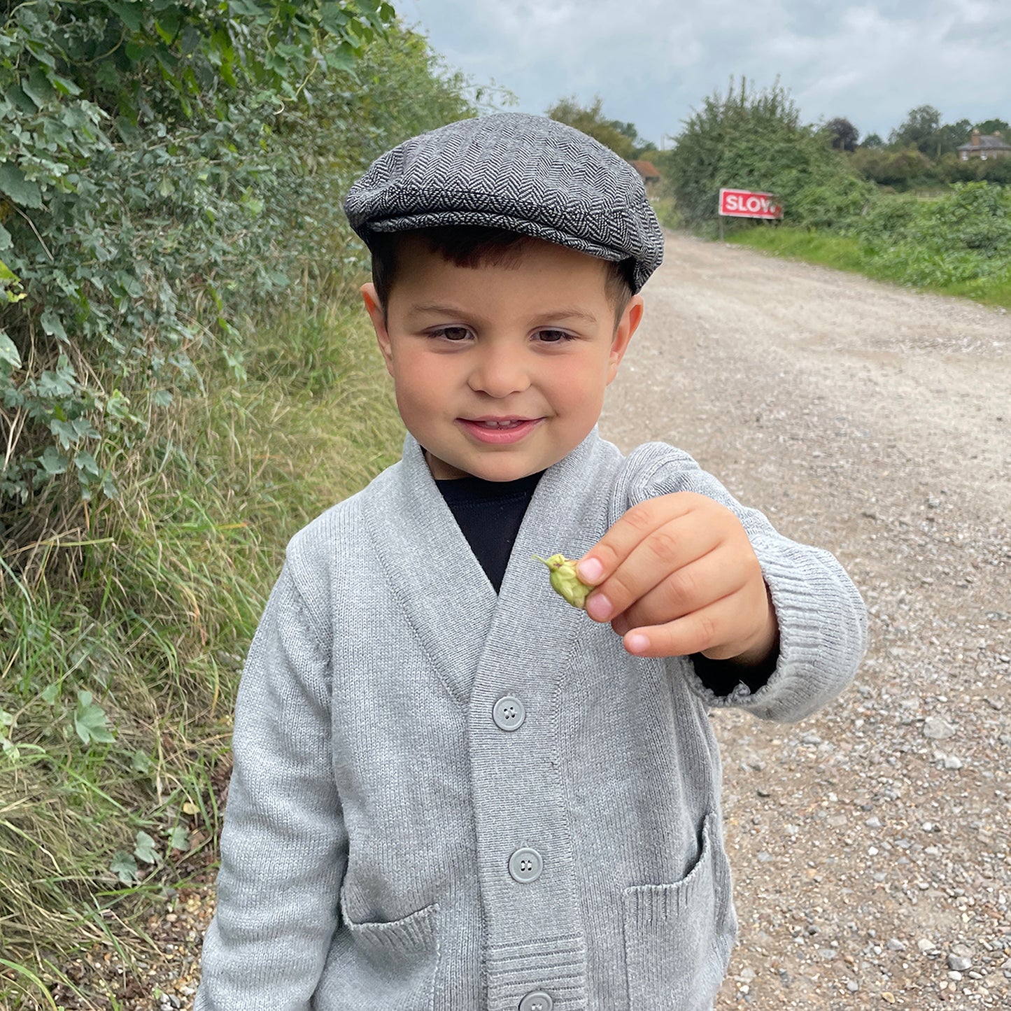 Gorra plana diseño de espiga para niños de Jaxon & James - Gris