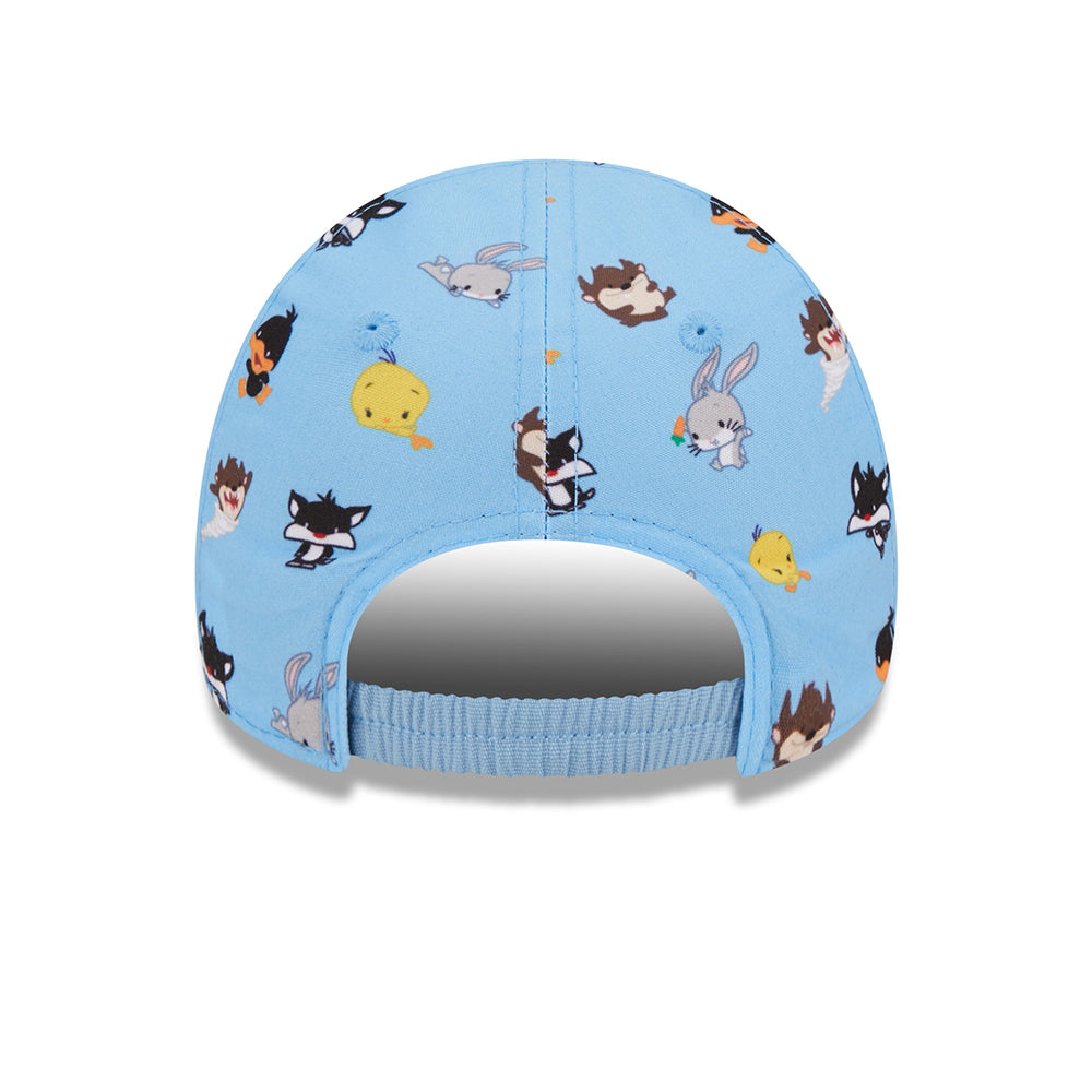 Gorra de béisbol bebé 9FORTY Looney Tunes AOP Multi Character de New Era - Azul Cielo