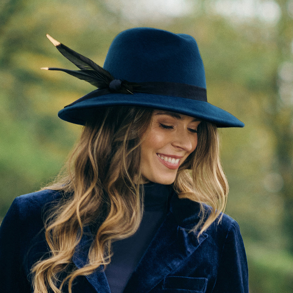 Sombrero Fedora impermeable de fieltro de lana con pluma de Failsworth - Azul Marino