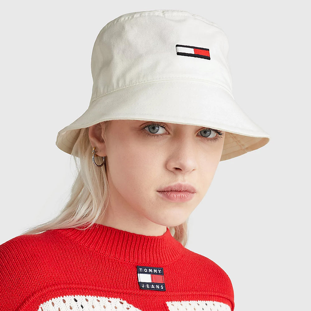 Sombrero de pescador TJW Flag de algodón orgánico de Tommy Hilfiger - Crudo