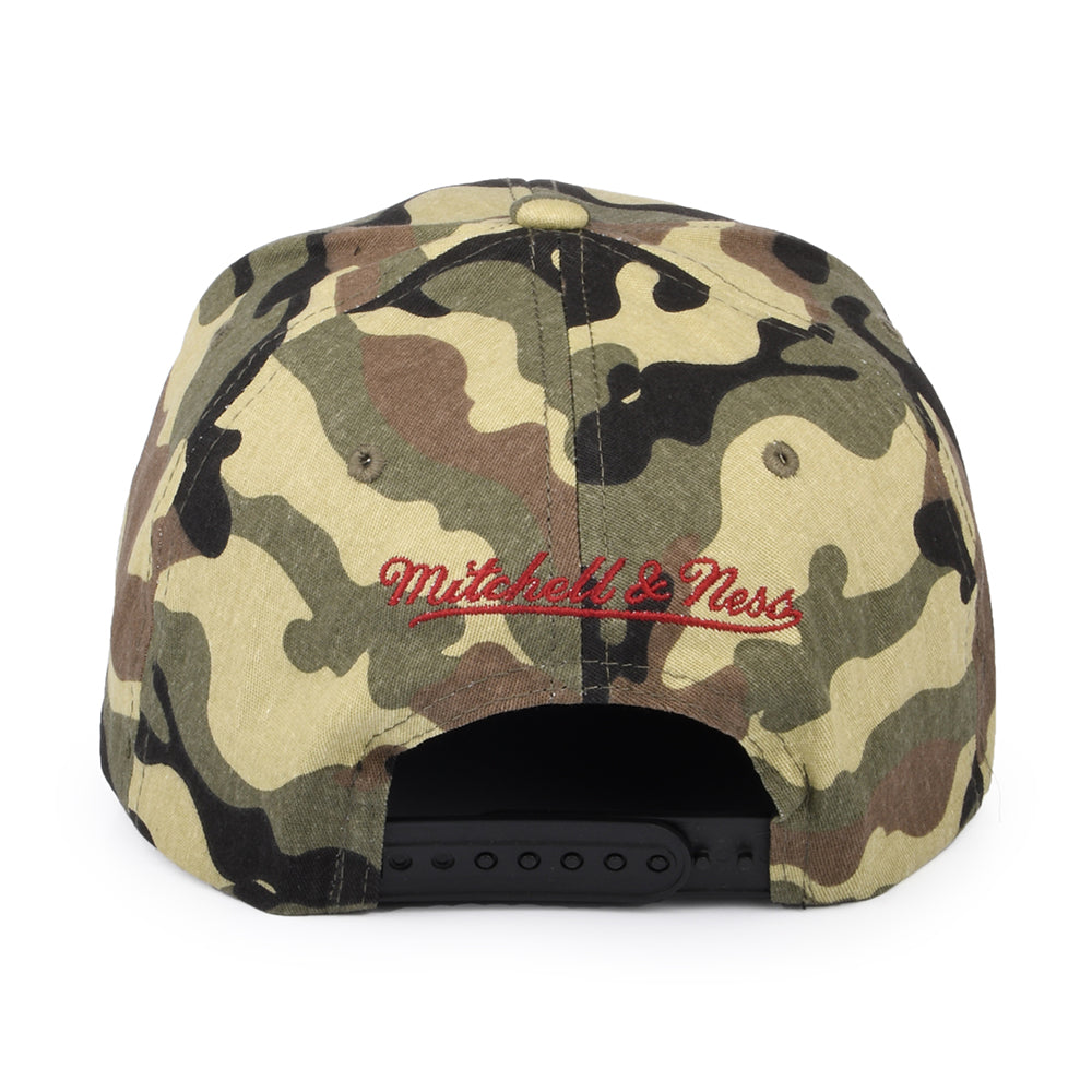 Gorra Snapback NBA Woodland Desert Stretch Chicago Bulls de Mitchell & Ness - Camuflaje