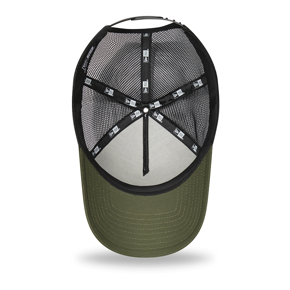 Gorra Trucker A-Frame Location Icon Waikiki Beach de New Era - Oliva-Blanco