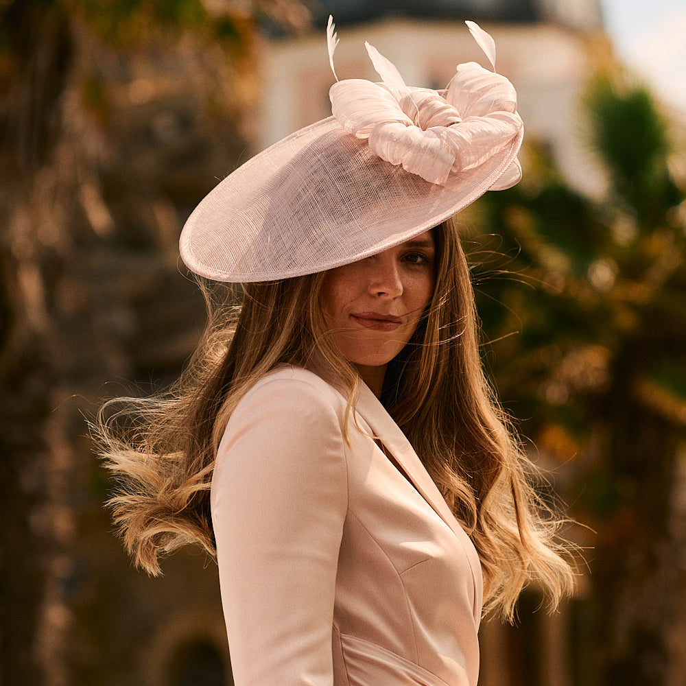 Tocado Letizia de Failsworth - Trufa