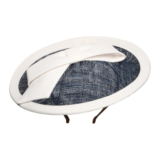 Tocado Grace de paja de Whiteley - Azul Marino-Marfil