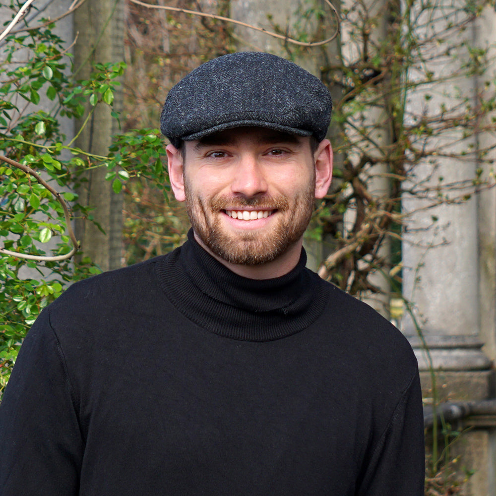 Gorra plana Dunvegan de HARRIS TWEED diseño de espiga de Jaxon & James - Negro-Antracita