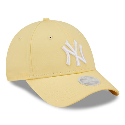 Gorra de béisbol 9FORTY MLB League Essential New York Yankees de New Era - Amarillo Claro-Blanco