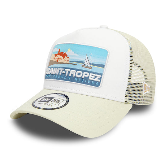 Gorra Trucker A-Frame NE Summer Saint-Tropez de New Era - Blanco-Blanco Roto