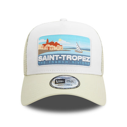 Gorra Trucker A-Frame NE Summer Saint-Tropez de New Era - Blanco-Blanco Roto