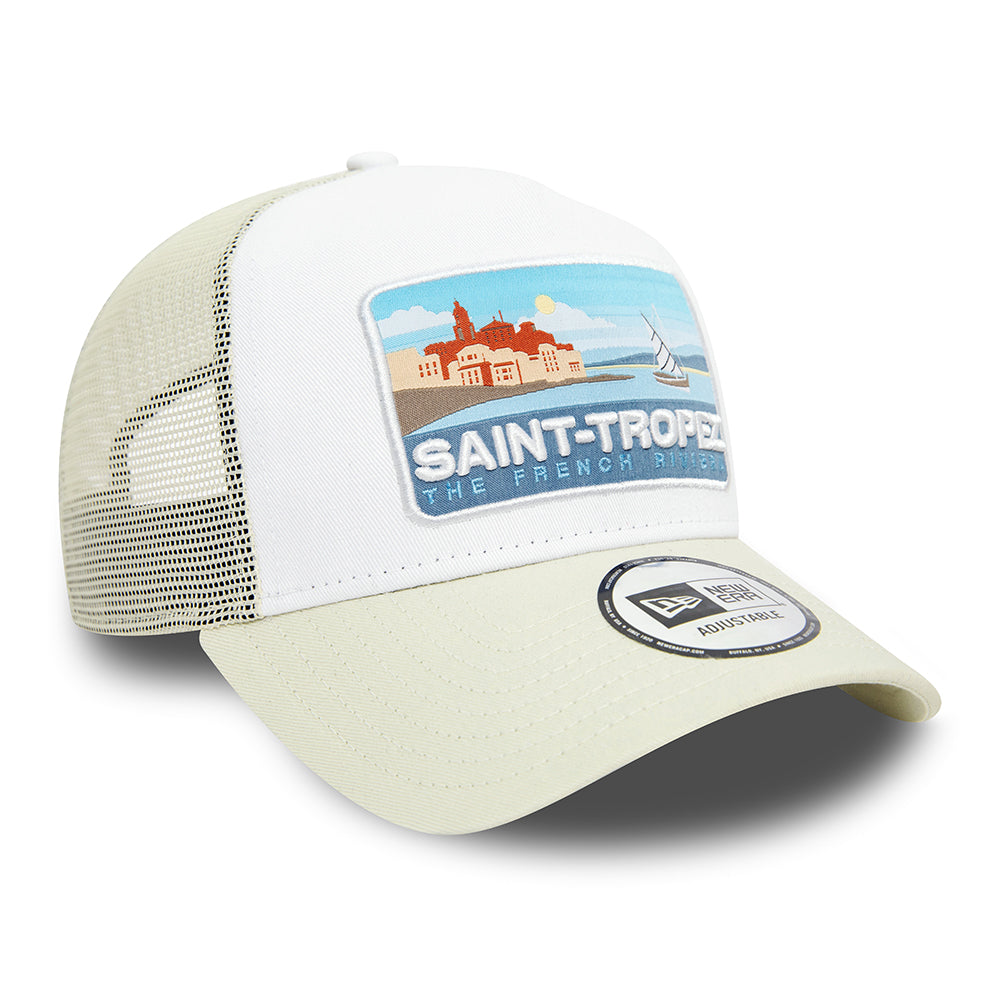 Gorra Trucker A-Frame NE Summer Saint-Tropez de New Era - Blanco-Blanco Roto