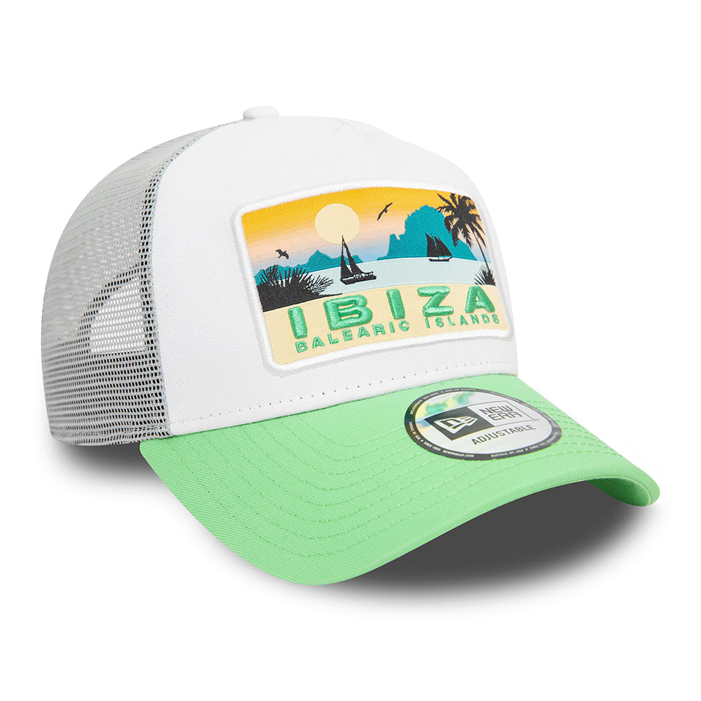 Gorra Trucker A-Frame NE Summer Ibiza de New Era - Blanco-Verde Claro