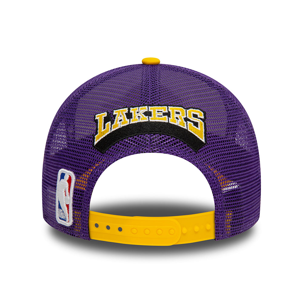 Gorra Trucker A-Frame NBA Rear Arch L.A. Lakers de Patagonia - Blanco-Amarillo-Morado