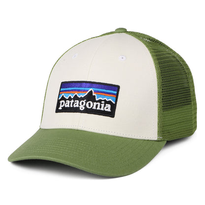 Gorra Trucker P-6 Logo LoPro de algodón orgánico de Patagonia - Blanco Roto-Oliva