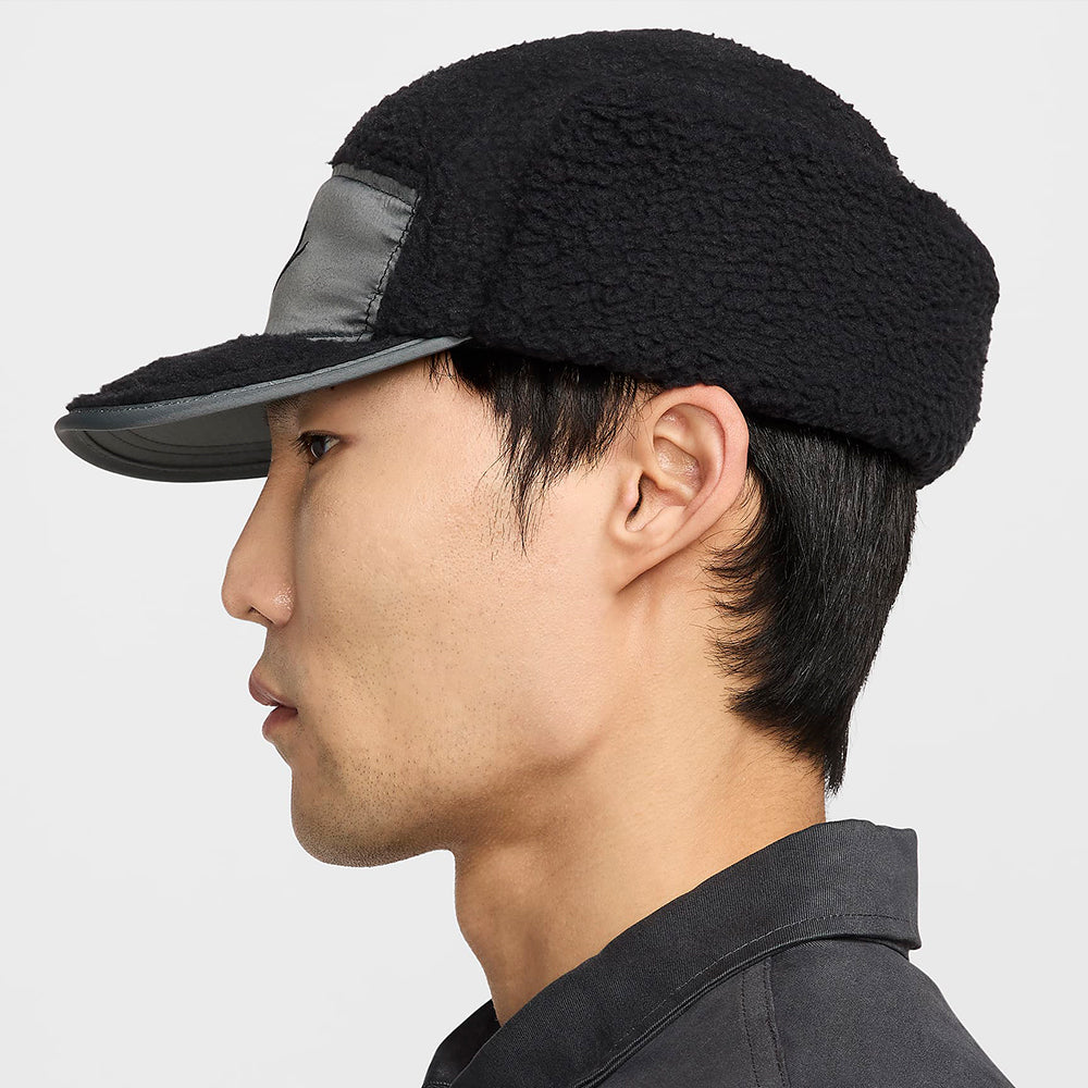 Gorra 5 paneles Fly con orejeras de Nike Golf - Negro-Gris