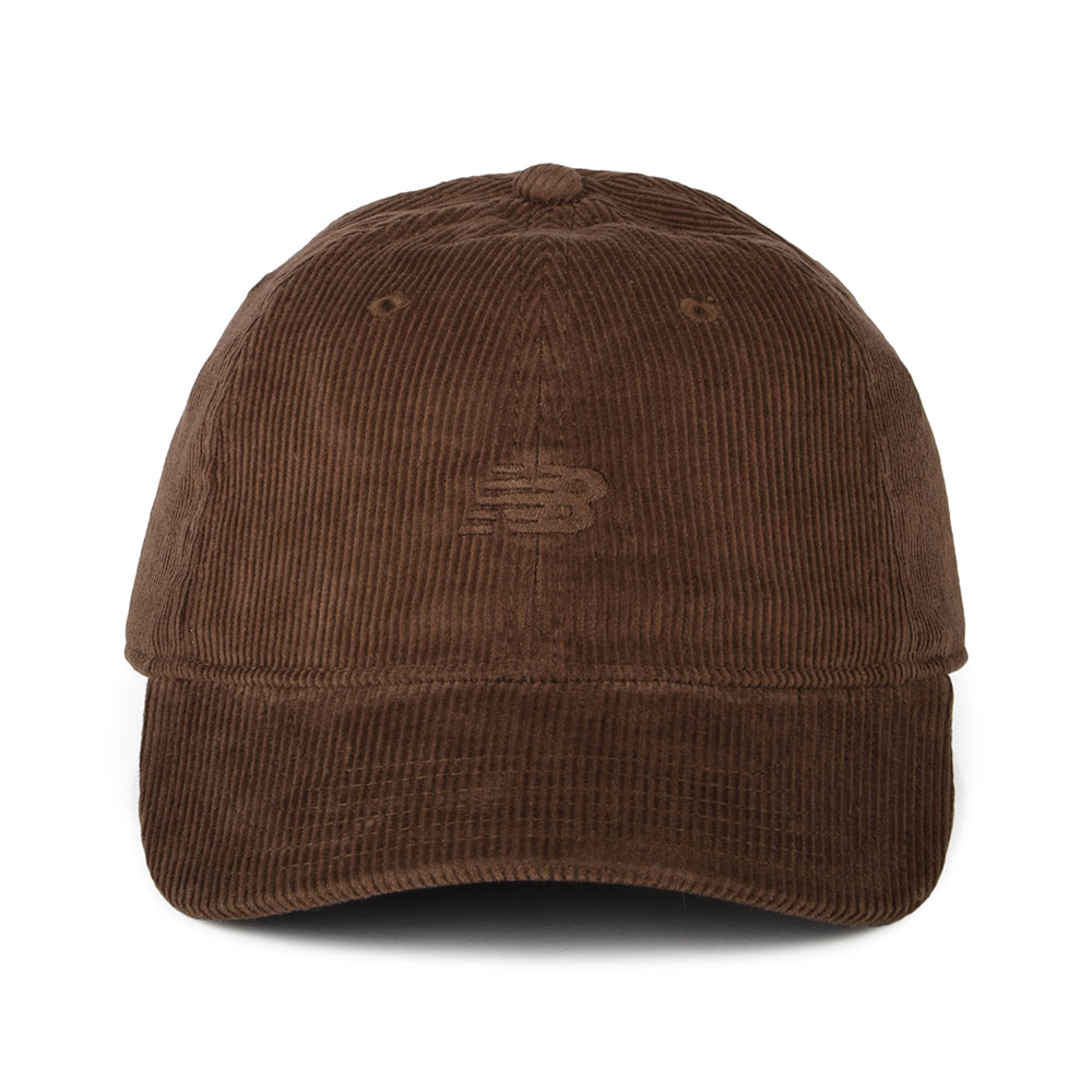 Gorra de béisbol efecto lavado de pana de New Balance - Roble