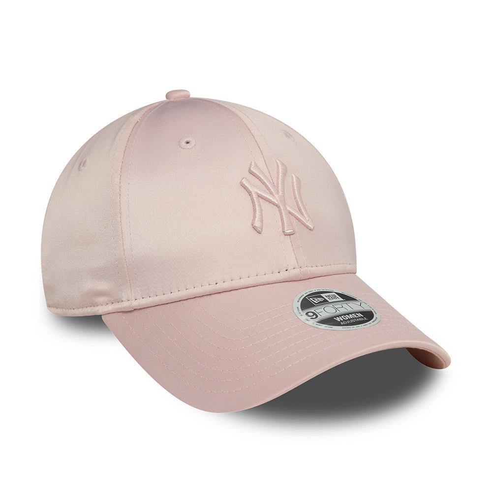 Gorra de béisbol 9FORTY MLB Satin New York Yankees para mujeres de New Era - Rubor