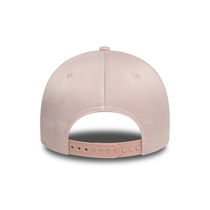 Gorra de béisbol 9FORTY MLB Satin New York Yankees para mujeres de New Era - Rubor