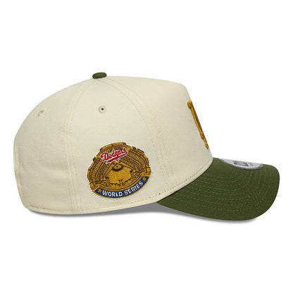 Gorra Snapback 9FORTY A-Frame - MLB World Series Patch L.A. Dodgers de New Era - Crema-Verde Musgo