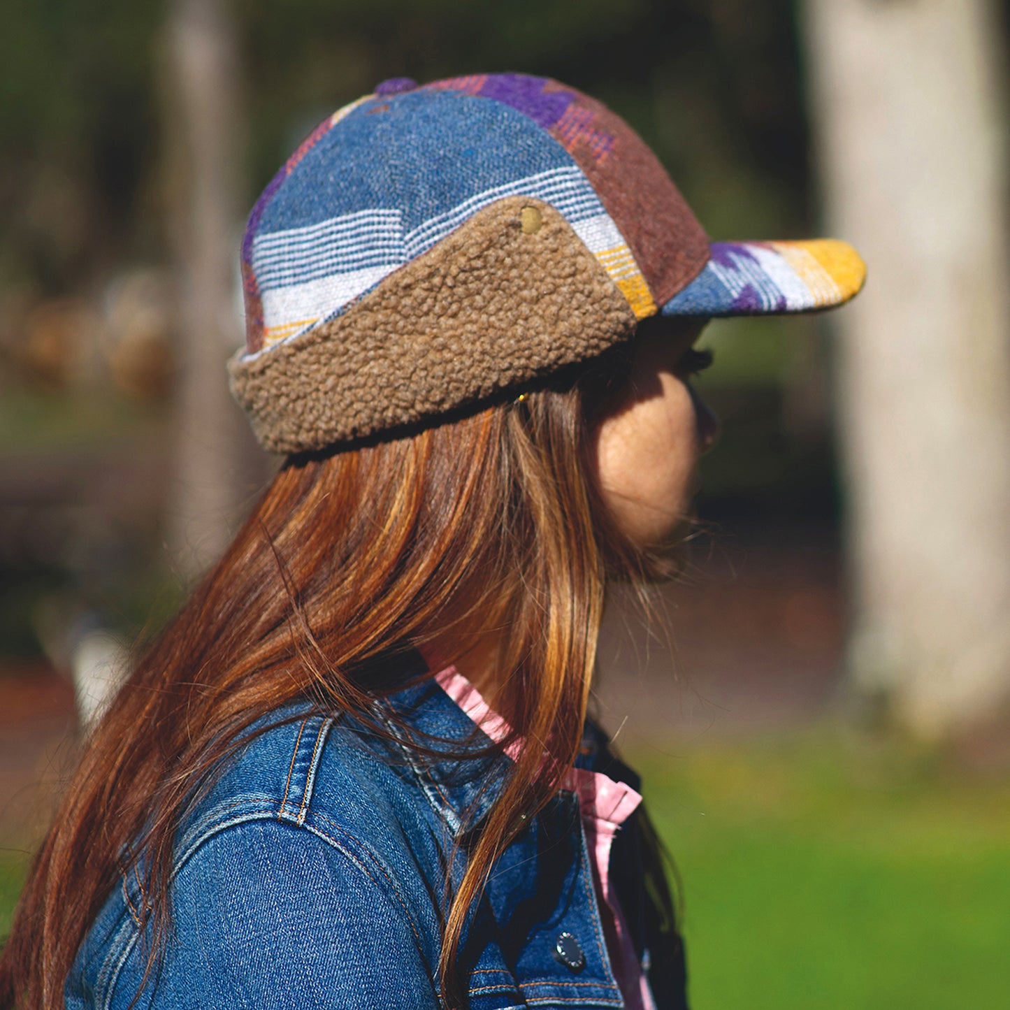 Gorra de béisbol Sapos estampado azteca con orejeras de Scala - Vaquero Multi