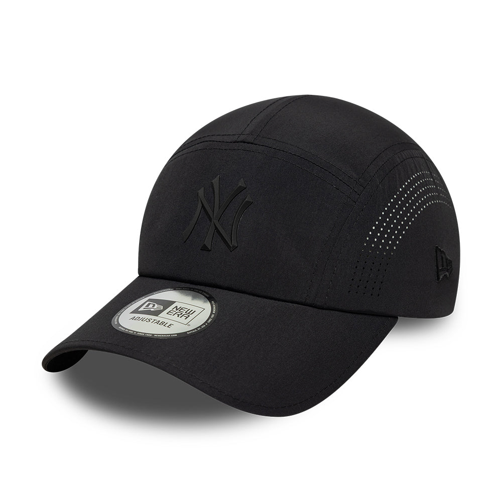 Gorra 5 paneles MLB Tech Midi Runner New York Yankees de New Era - Negro sobre Negro
