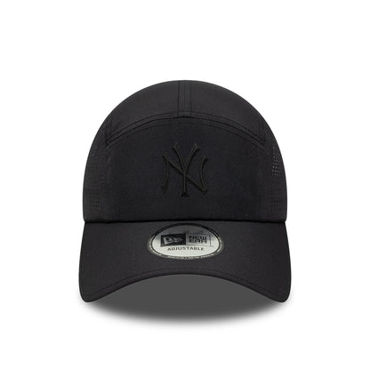 Gorra 5 paneles MLB Tech Midi Runner New York Yankees de New Era - Negro sobre Negro