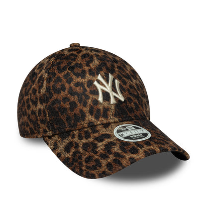 Gorra de béisbol 9FORTY MLB Cosy Leopard New York Yankees de New Era - Marrón Intenso