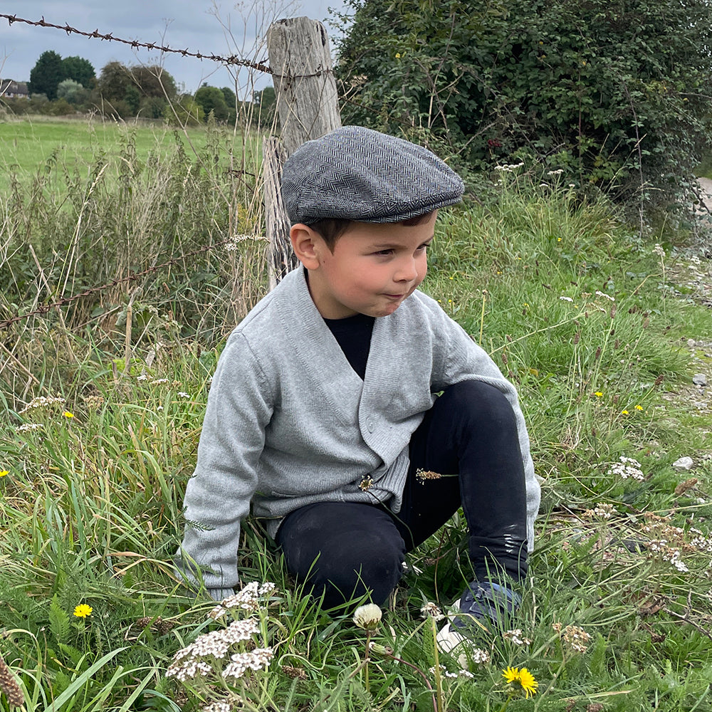 Gorra plana diseño de espiga para niños de Jaxon & James - Gris