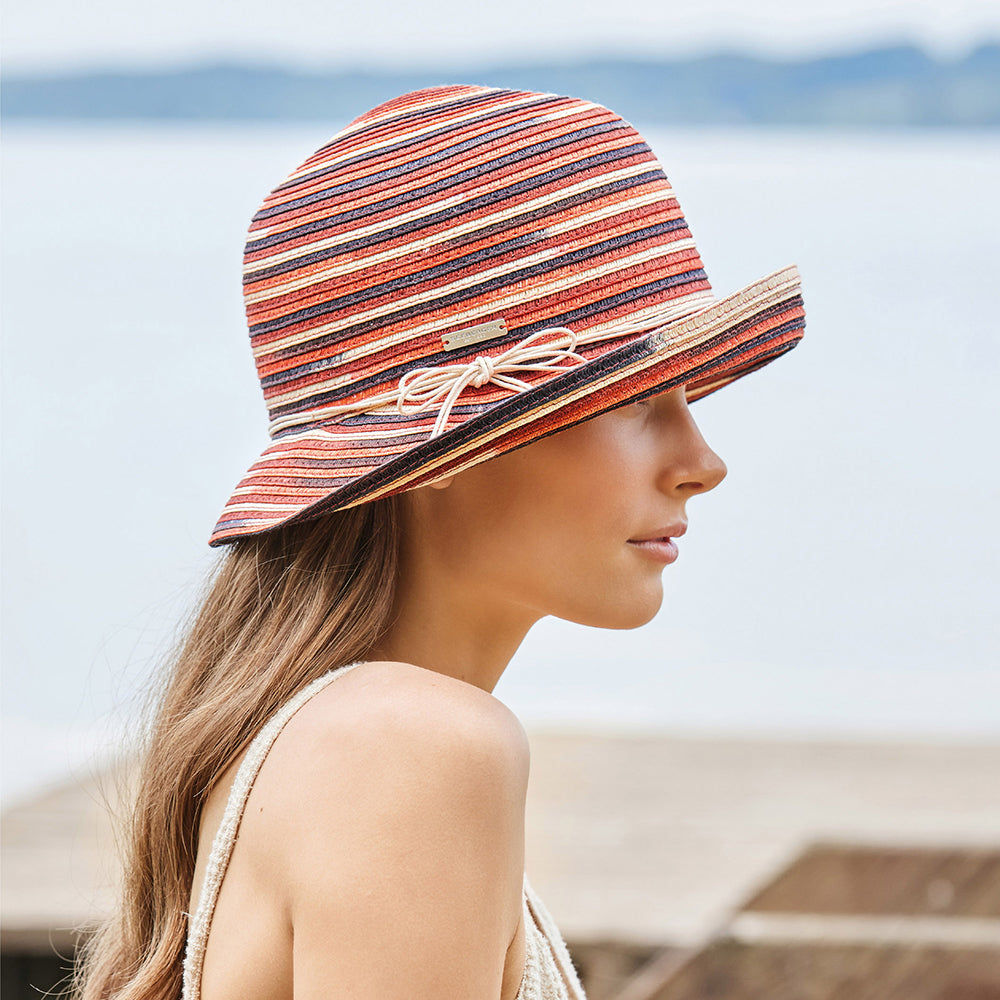 Sombrero Cloche mujeres de paja toyo con borde vuelto de Seeberger - Terracota-Crema