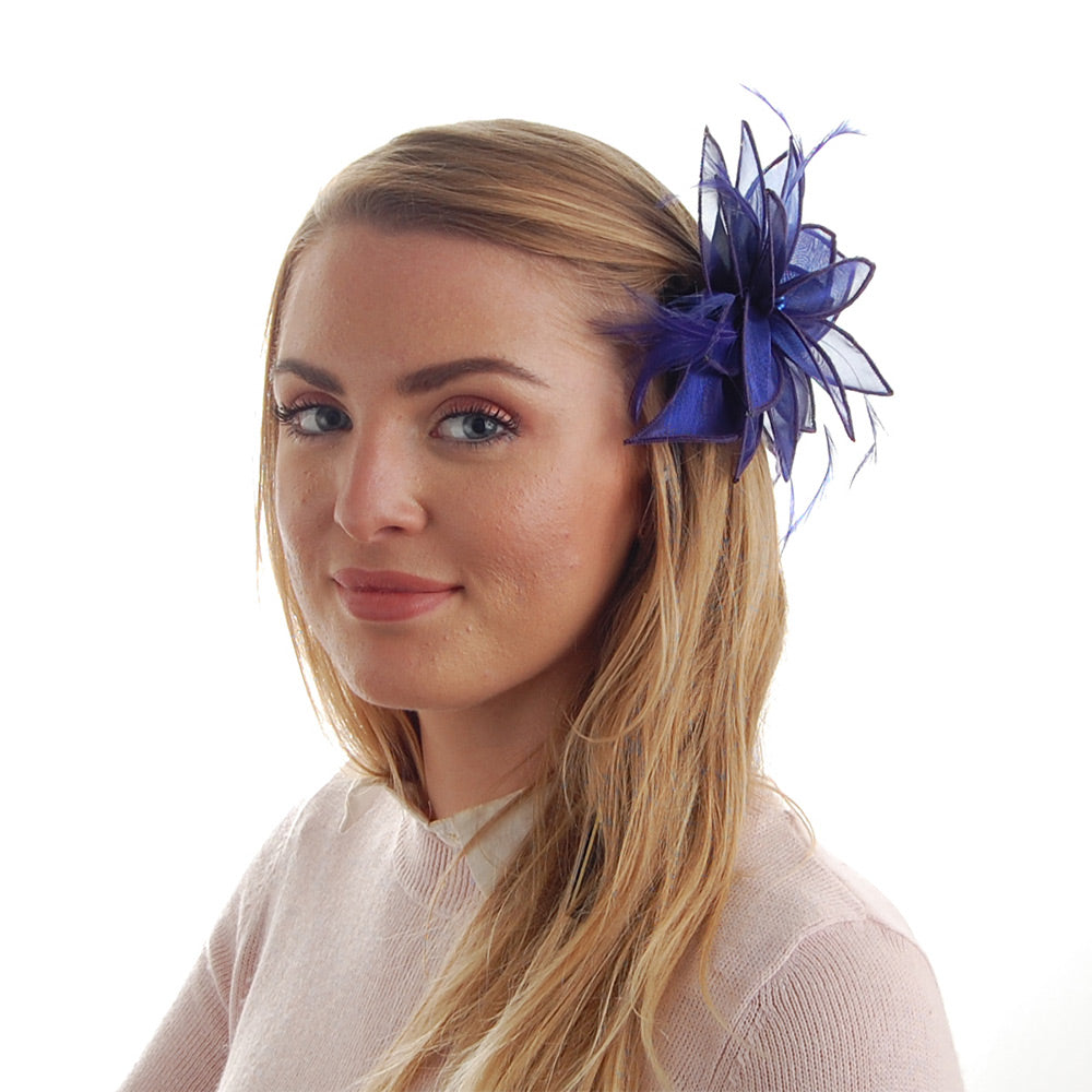 Tocado Lily Clip-On de organza de Failsworth - Azul
