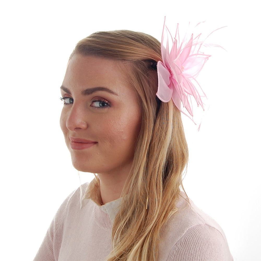 Tocado Lily Clip-On de organza de Failsworth - Rosa Claro