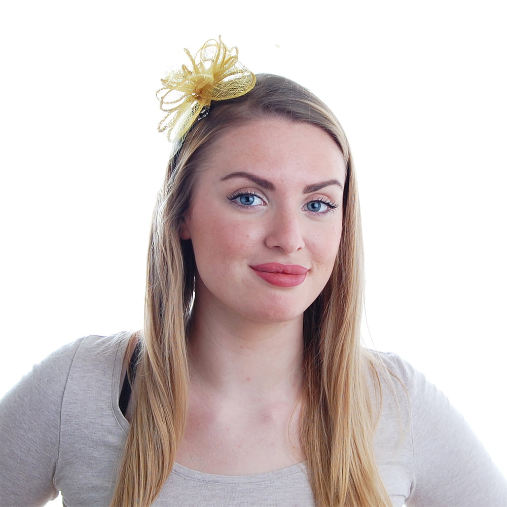 Tocado con flor Wendy Clip-On de Failsworth - Amarillo