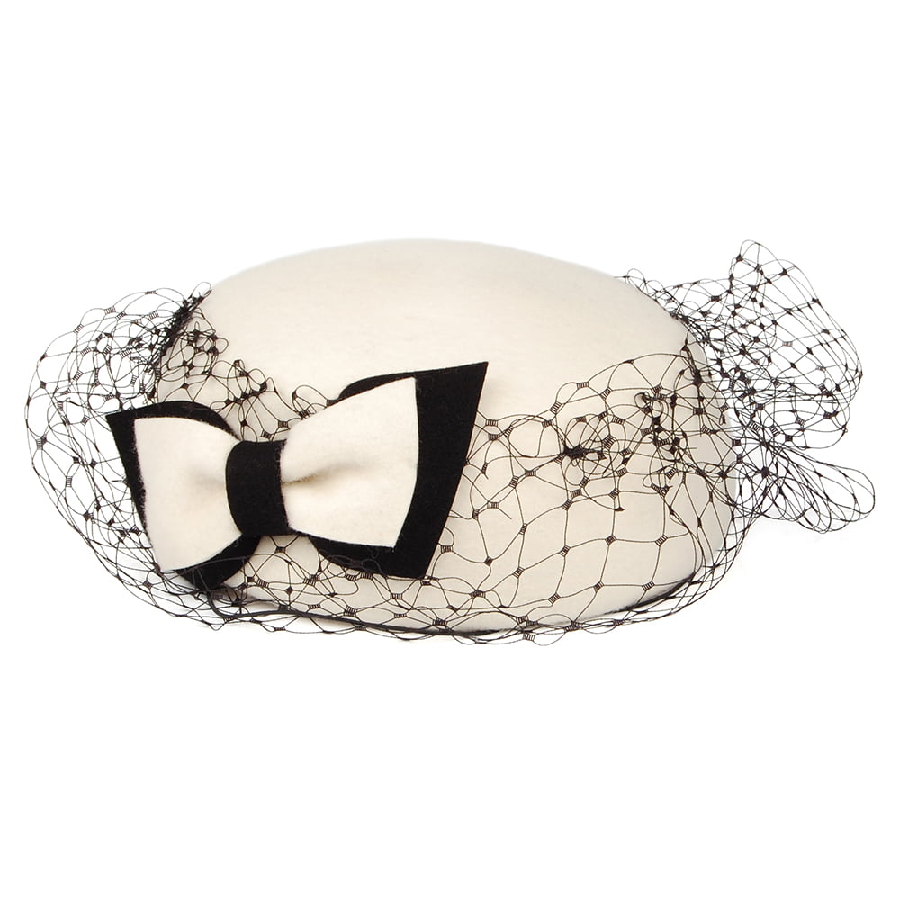 Sombrero Pillbox Veda Bow con velo de Whiteley - Blanco invernal