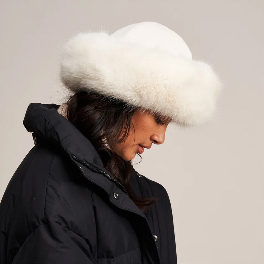 Sombrero de invierno de piel sintética de Helen Moore - Blanco Marfil