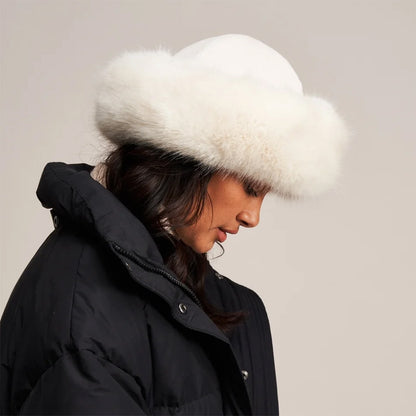 Sombrero de invierno de piel sintética de Helen Moore - Blanco Marfil