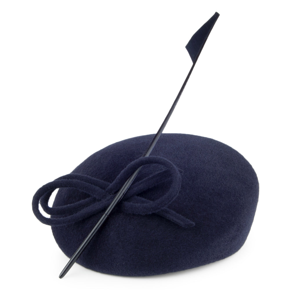 Boina de fieltro de piel y pluma decorativa de Whiteley - Azul Marino