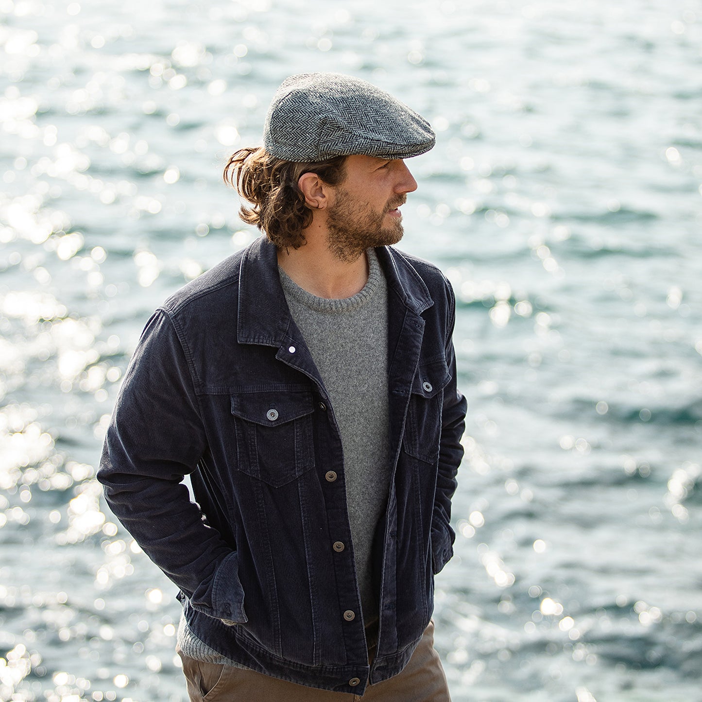 Gorra plana Kinloch de HARRIS TWEED diseño de espiga de Jaxon & James - Negro-Gris