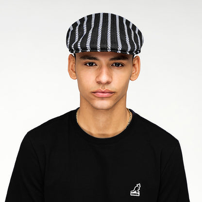 Gorra plana Twist Stripe 504 de Kangol - Negro-Blanco