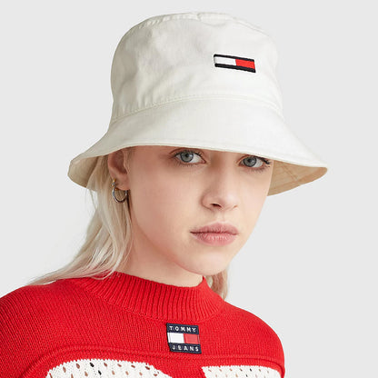 Sombrero de pescador TJW Flag de algodón orgánico de Tommy Hilfiger - Crudo