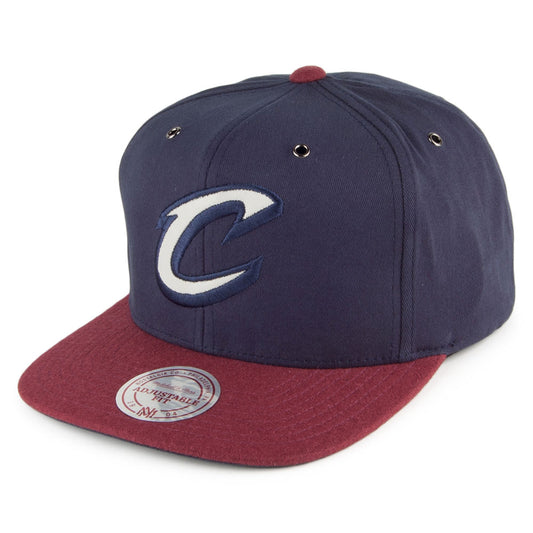Gorra Snapback Terrain Cleveland Cavaliers Mitchell & Ness-Azul Marino-Burdeos