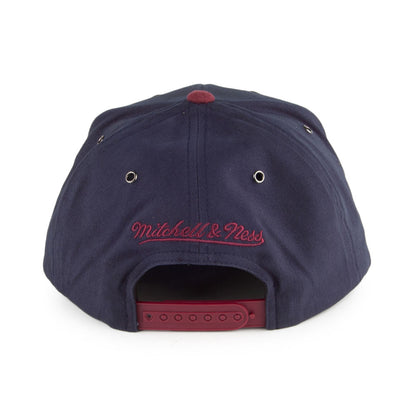 Gorra Snapback Terrain Cleveland Cavaliers Mitchell & Ness-Azul Marino-Burdeos
