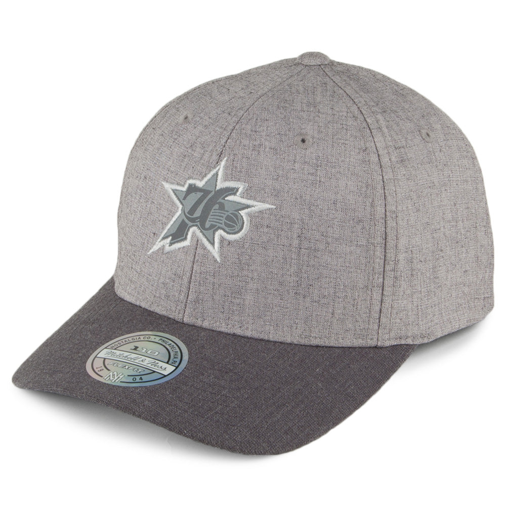 Gorra Snapback Beam 110 Philadelphia 76ers de Mitchell & Ness - Gris