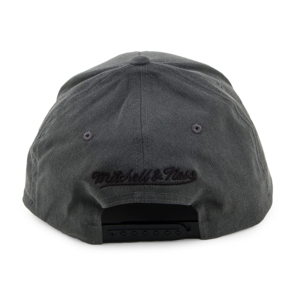 Gorra Snapback Washed Denim 110 Boston Celtics de Mitchell & Ness - Negro
