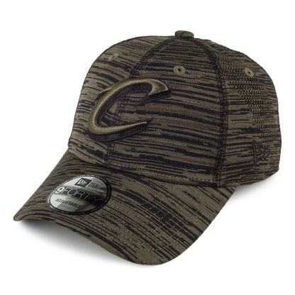 Gorra de béisbol 9FORTY Engineered Fit Cleveland Cavaliers de New Era - Verde Oliva-Negro