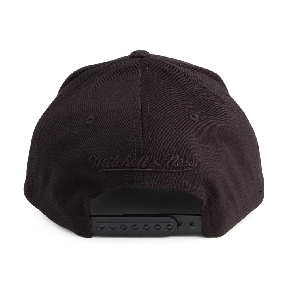 Gorra de béisbol 110 Black On Black L.A. Lakers de Mitchell & Ness - Negro