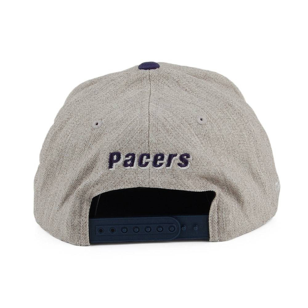 Gorra Snapback Hometown Indiana Pacers de Mitchell & Ness - Gris-Azul Marino