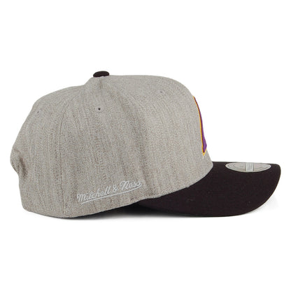 Gorra Snapback Hometown L.A. Lakers de Mitchell & Ness - Gris-Negro