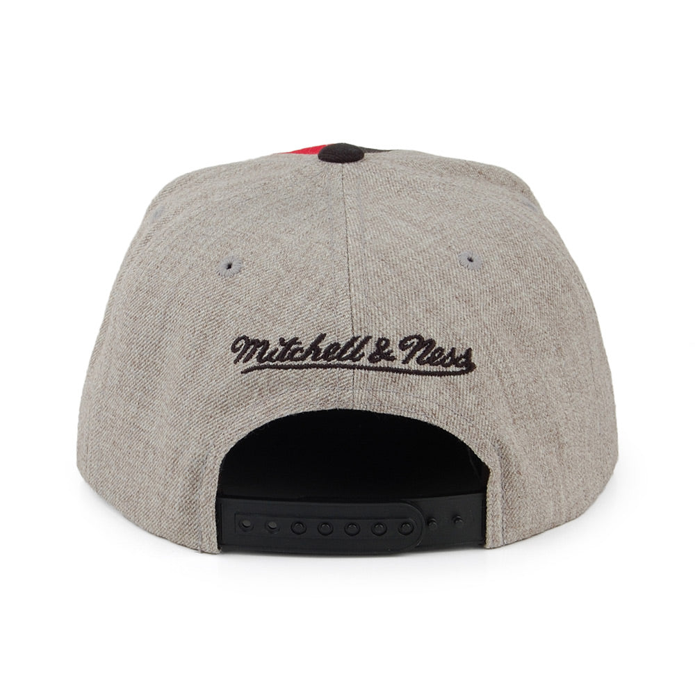 Gorra Snapback Equip Chicago Bulls de Mitchell & Ness - Gris