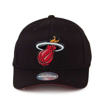 Gorra Snapback Chrome Logo Miami Heat de Mitchell & Ness - Negro