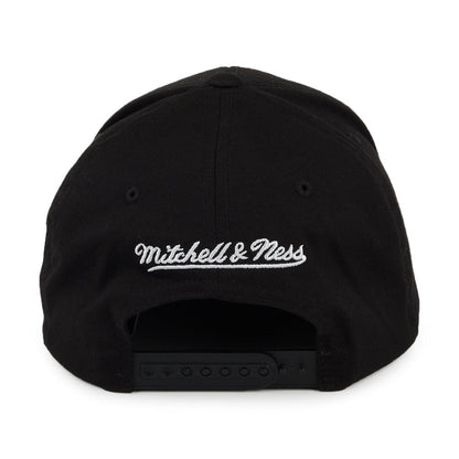 Gorra Snapback B&W Logo 110 Milwaukee Bucks de Mitchell & Ness - Negro-Blanco